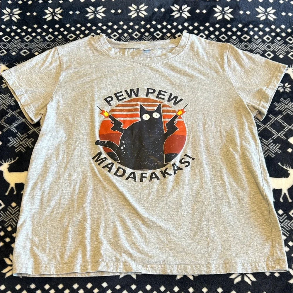 Gray Cat Graphic T-Shirt
